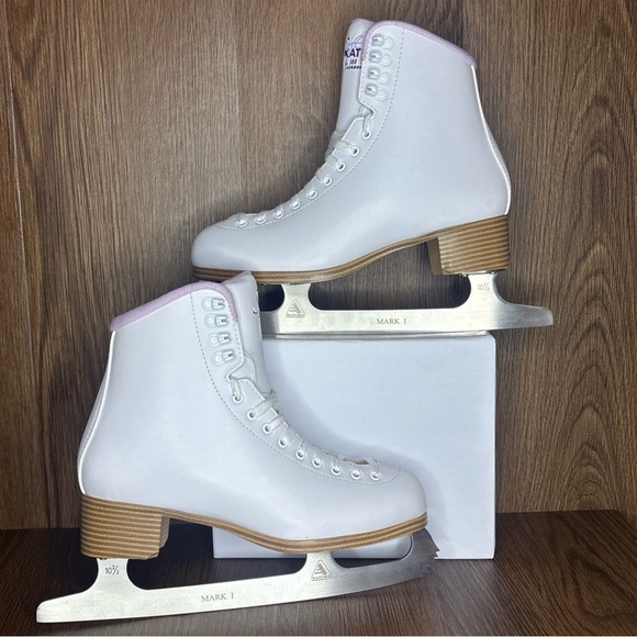 JACKSON Shoes - 🔥🔥🔥JACKSON White and Purple Soft Skate Size: 9🔥🔥🔥